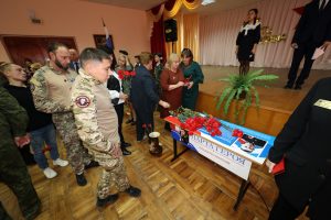 Астраханские патриоты на открытие Парты Героя в СОШ № 57